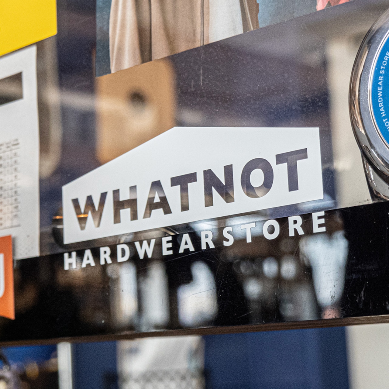 WHATNOT カッティングステッカー ホワイト